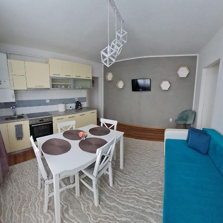 Dddd Apartament Cavnic Bagian luar foto