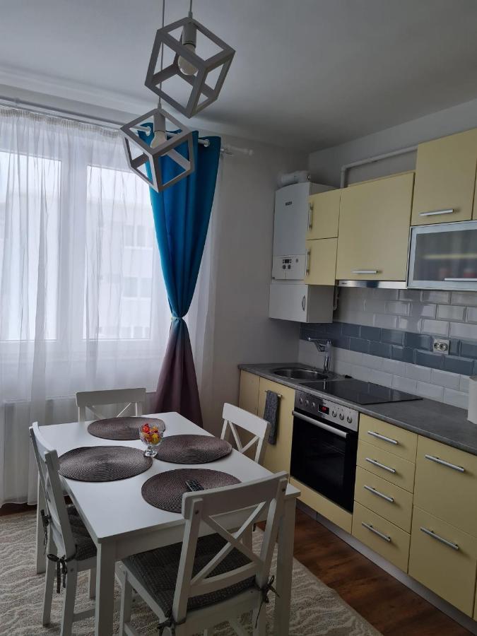 Dddd Apartament Cavnic Bagian luar foto