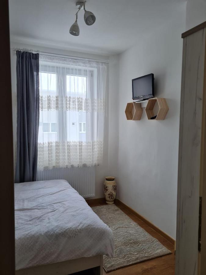 Dddd Apartament Cavnic Bagian luar foto